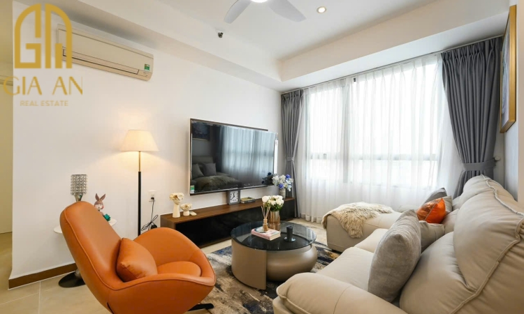 CHUYỂN NHƯỢNG CĂN GÓC 2 PHÒNG NGỦ 2 WC THÁP 3